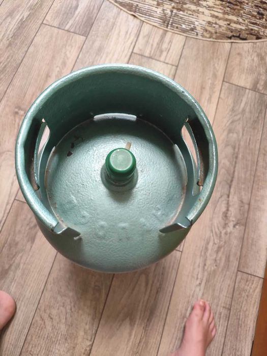 Продавам Газова бутилка за пропан бутан от по големите за 21л.