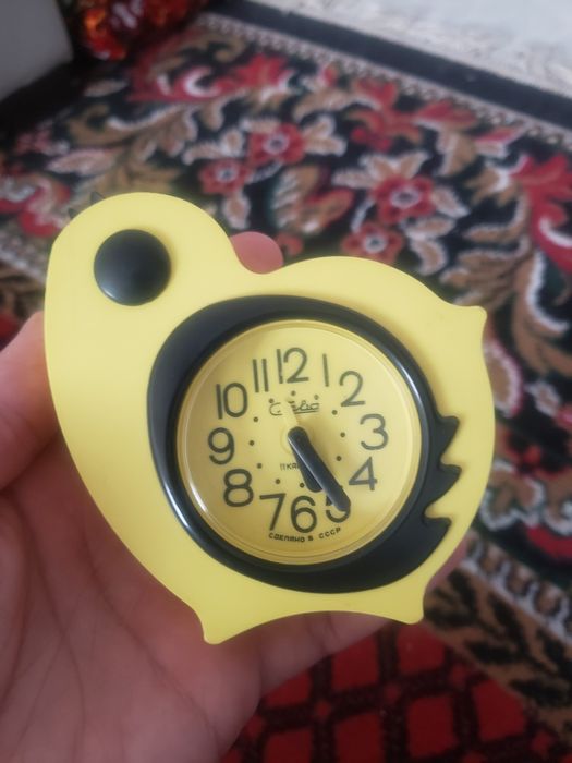 Советские рабочие будильники.