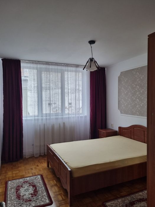 Închiriez ap ultracentral cu 2 camere