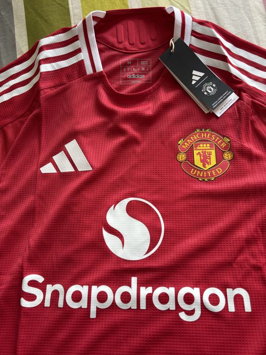 Нови футболни  тениски на Manchester Unated