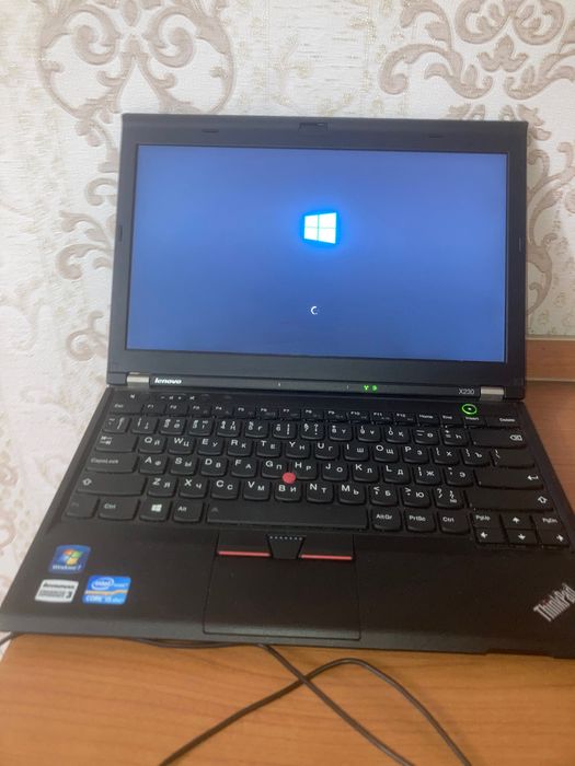 Ноутбук Lenovo                 .