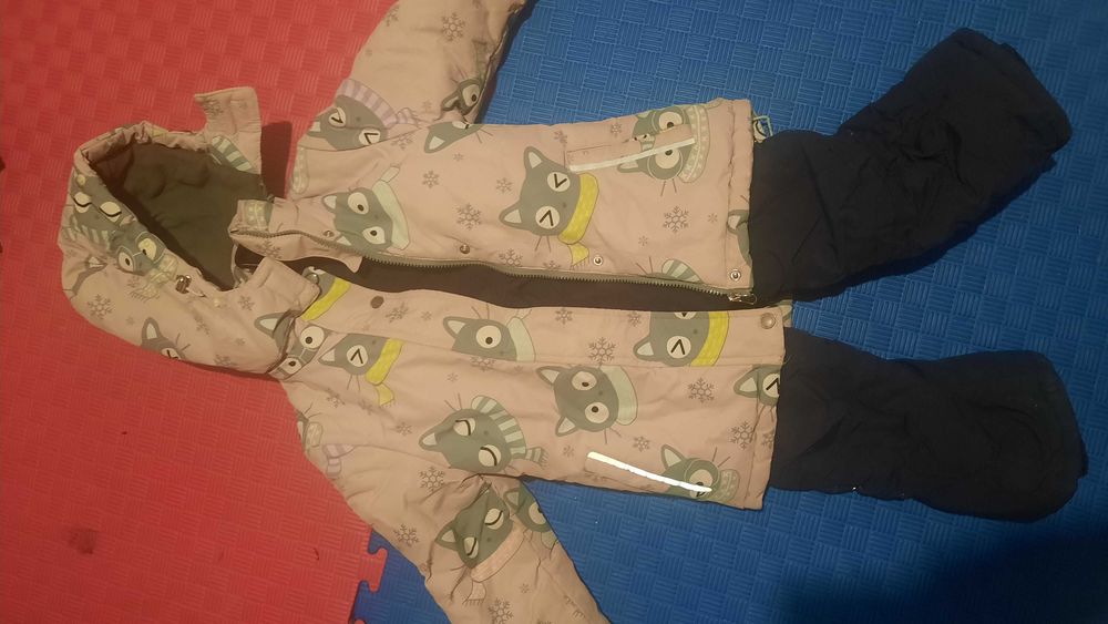 Продам комбез зимний на девочку.