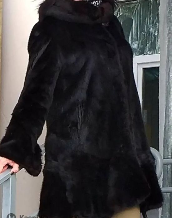 Продам пуховики осень-зима