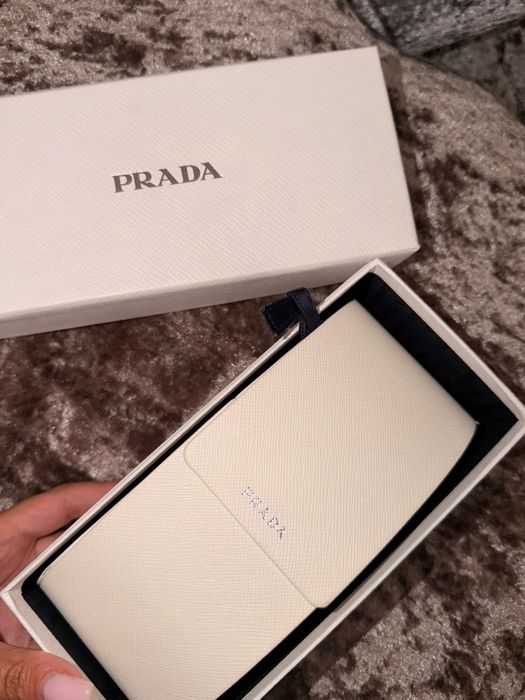 Дамски слънчеви очила Prada