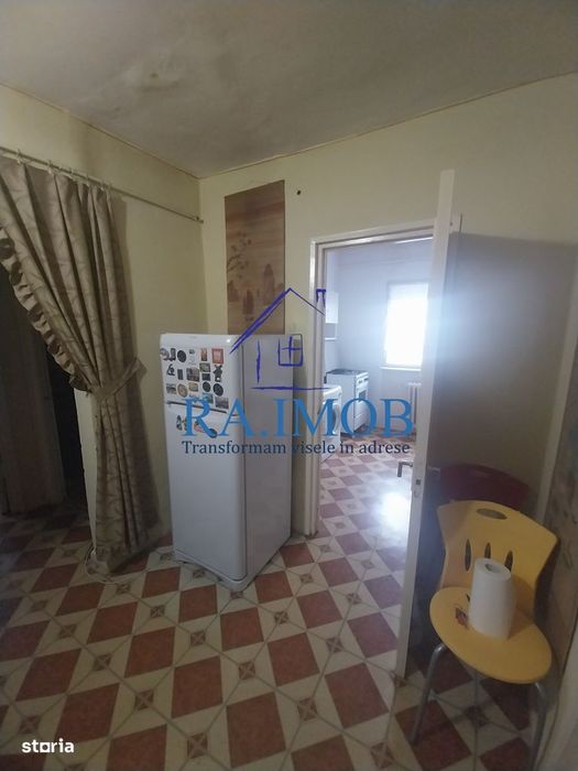 Apartament 2 camere, et 10, Vest - Al.Godeanu - 48900 euro negociabil