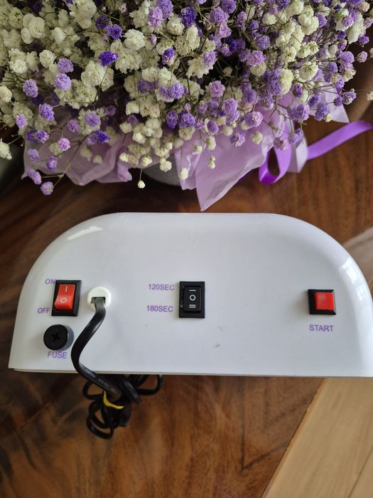 Лампа для маникюра