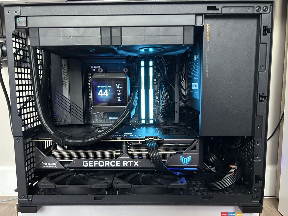 Мощный Игровой ПК Ryzen 5 7500F/RTX 4070 Super/Экран на воде