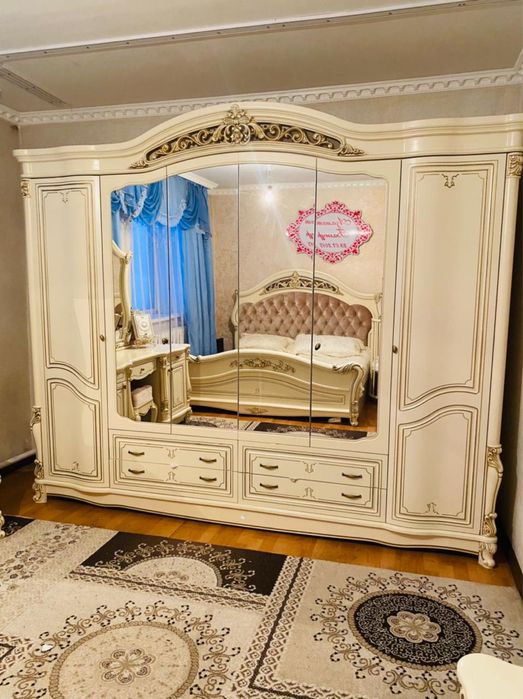 Продаётся спальный гарнитур касандра