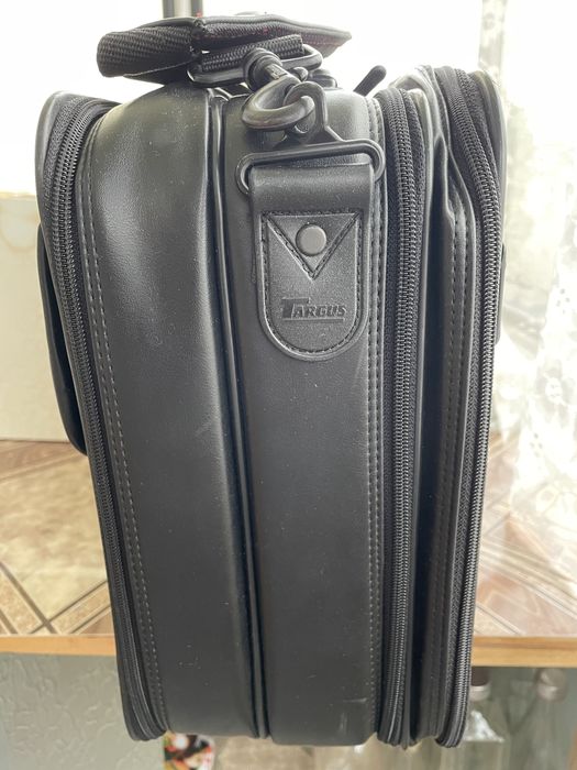 Geanta piele Targus originala,noua