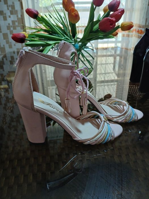 Basanoshka kokla oyoda rosa chiroyli turad modniy yurshga udobniy