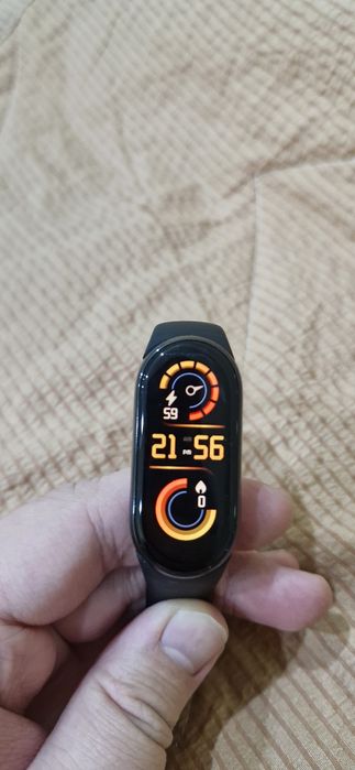Продам mi band 8