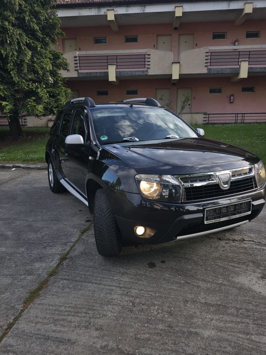 Vând Dacia Duster prestige 4x4