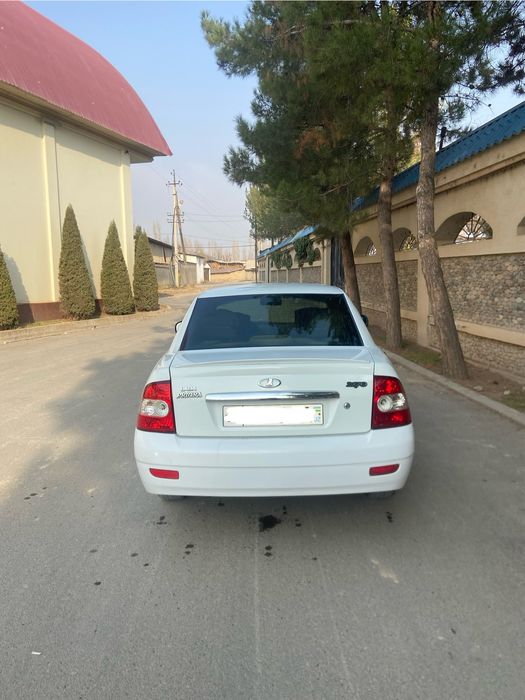 Лада приора сотилади холати яхши , метан газда