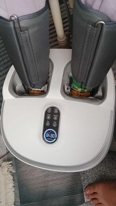 Массажёр для ног новый продам.