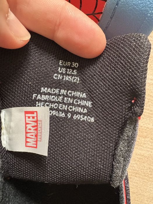 Adidasi h&m spiderman cu lumini
