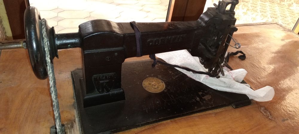 Машинка француский карнела год выпуска 1832 отиквар