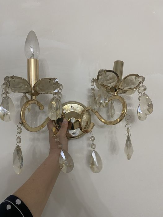 Люстра хрустальная и бра