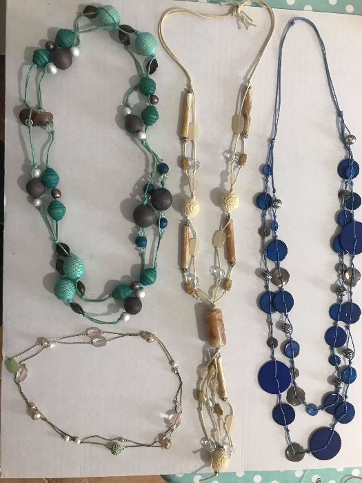 Bijuterii pentru femei - totul la 150 lei