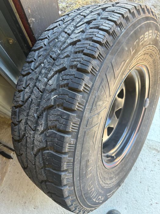 Cauciucuri 285/75/16 cu jante nissan patrol/toyota 6 gauri