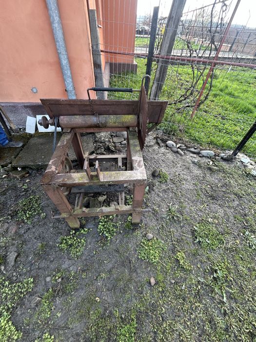 Circular dupa tractor
