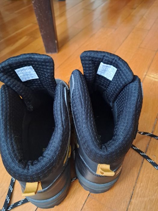 Маратонки номер 37