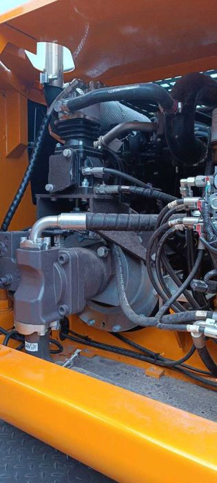 Колёсный экскаватор VIAMAR XN90L автомат