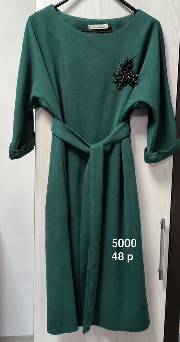 Көйлектер, кофталар сатылады