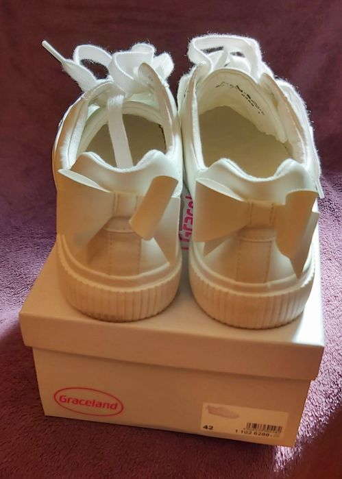 Adidasi dama măr 42