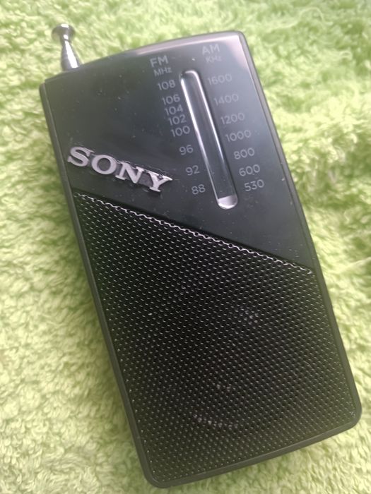 Radio ultra ingust Sony
