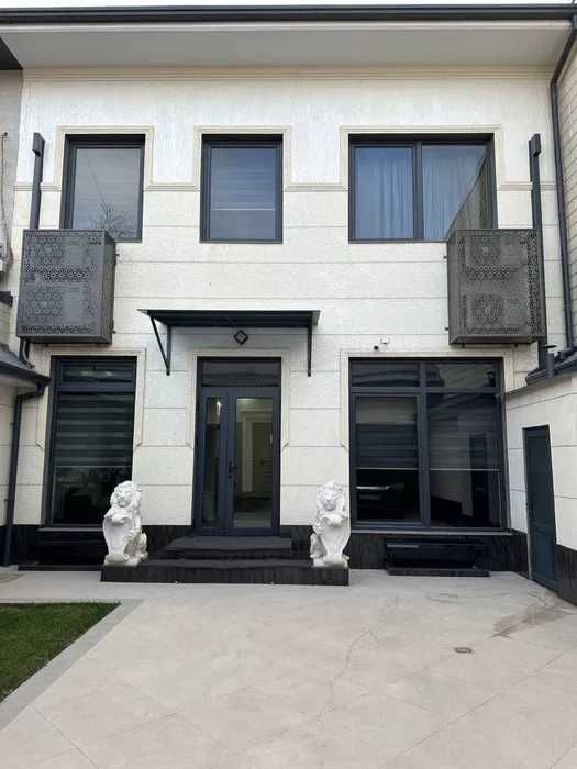 Продаётся современный двухэтажный особняк премиум-класса. R25