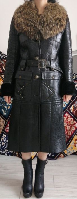 Продаю дублёнку. Очень тёплая.