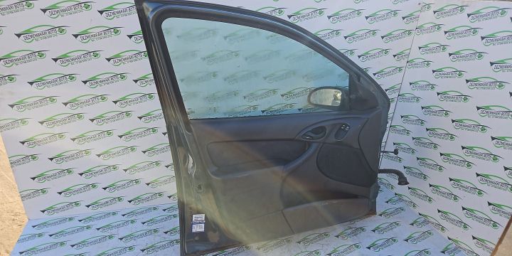 Usa / Portiera fata stanga Ford Focus prima generatie