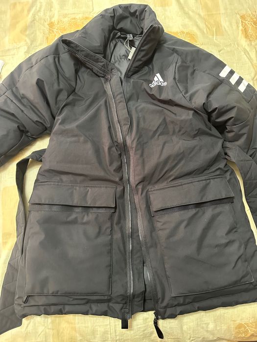 Чисто ново оригинално на Адидас