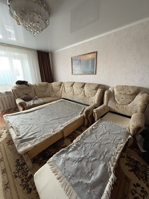 Продается мягкий уголок: диван, кресла, угол