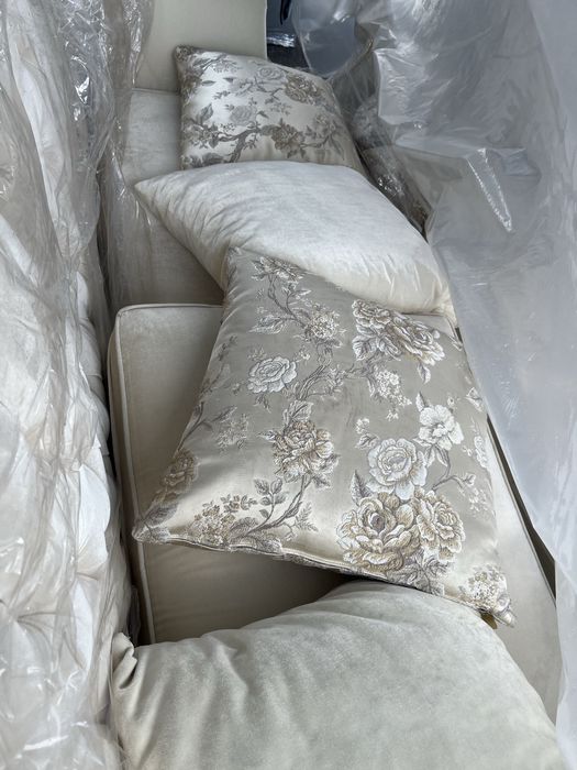 диван и два кресла