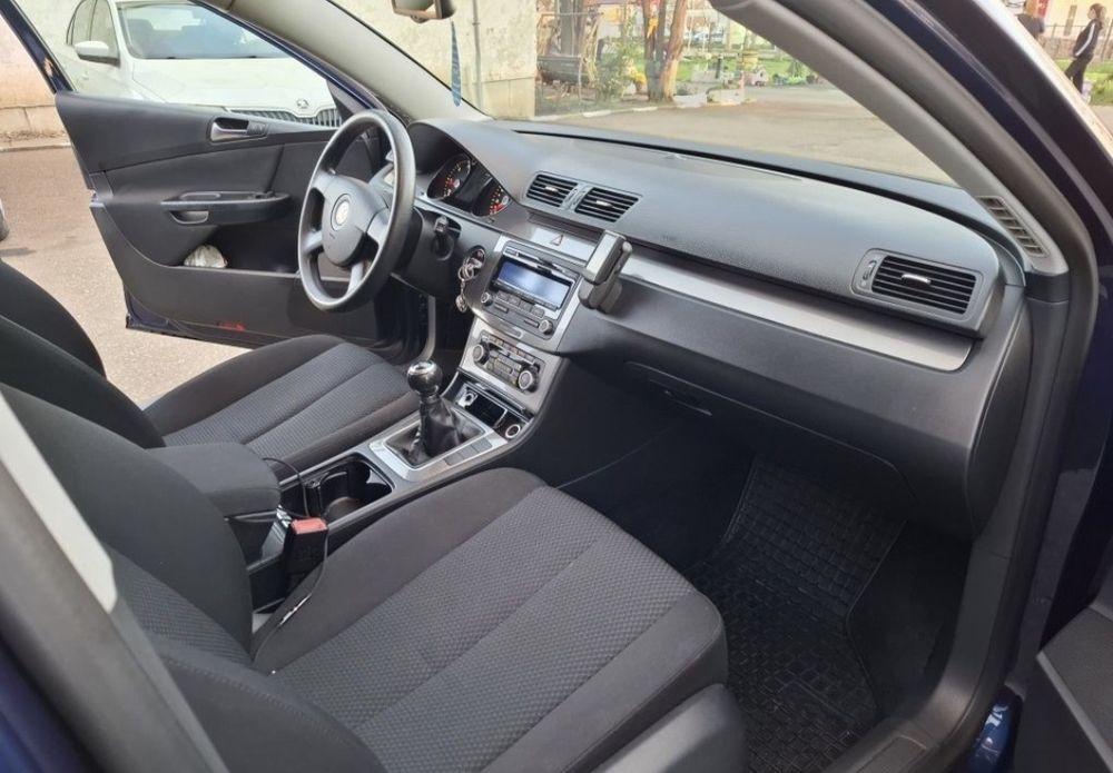 VOLKSWAGEN Passat 2010 — imagine 3