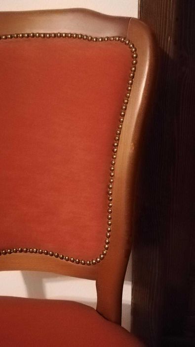 Vand scaun vintage tapitat