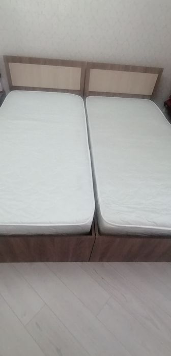 Продам кровати с тумбочками