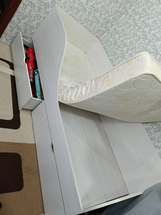 Продам кровать 80/2м.