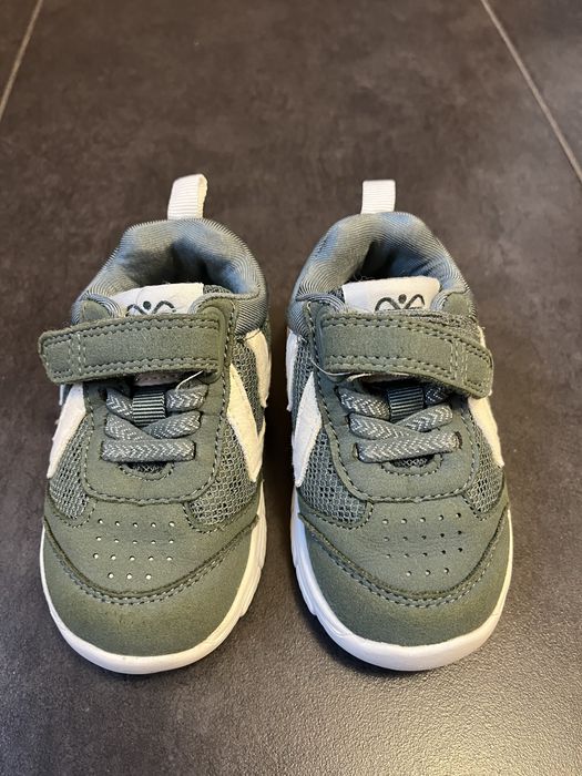 Adidasi hummel nr 21
