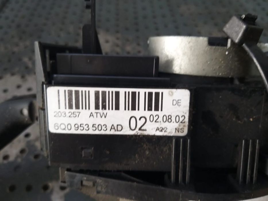 Bloc manete semnalizare stergator parbriz spirala volan vw polo 9n 6q0953503ad