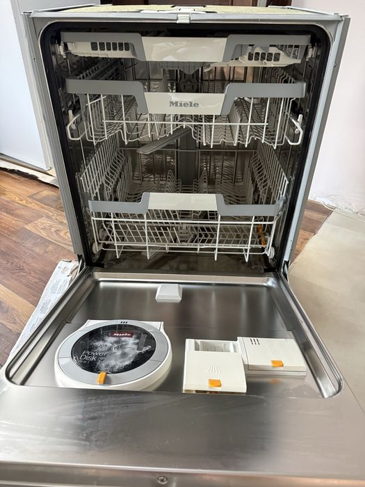 Miele G 7110 SCi съдомиялна с видим панел, 60см