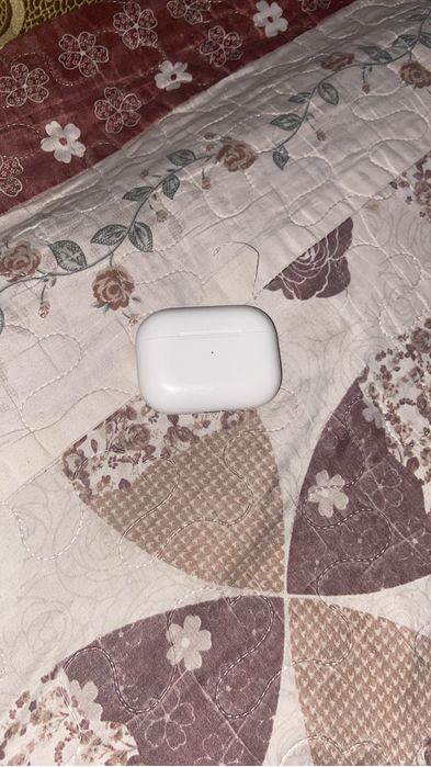 Наушник айыр бодс про ориг