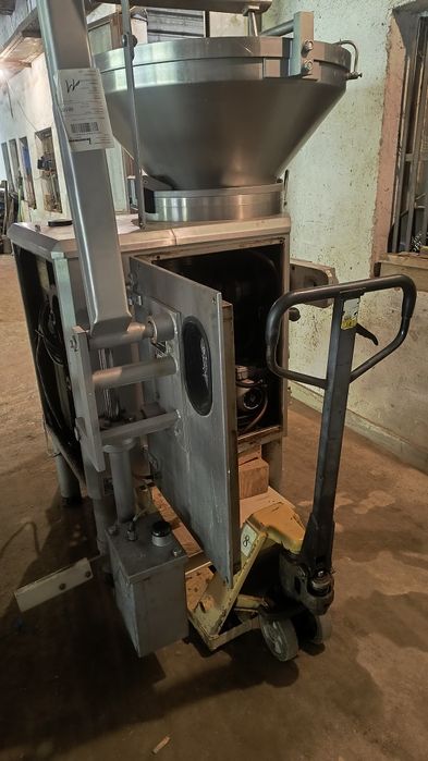 Вакуум пълначна машина Vemag Robot 1000DC