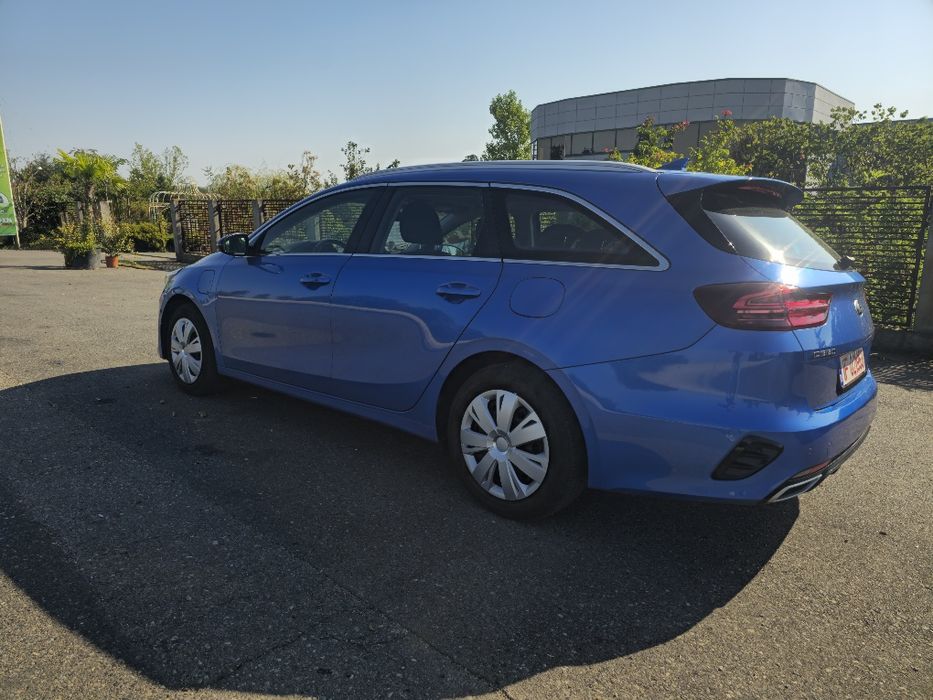 Kia Ceed GT line  plug in hybrid Garantie istoric service înmatriculata, fiscal.