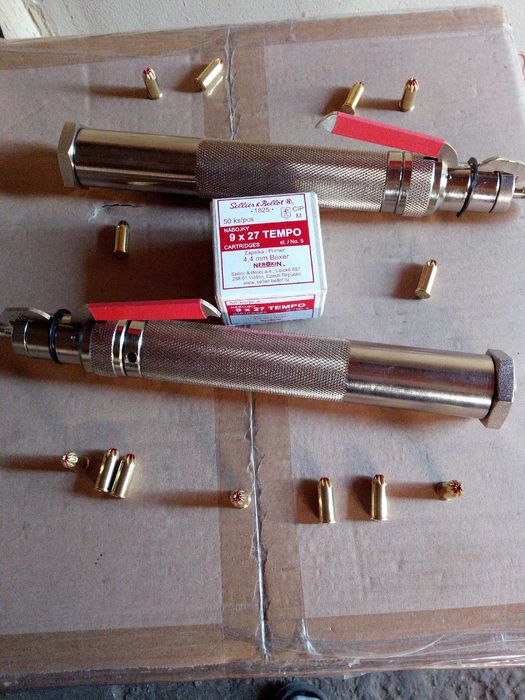 Dispozitiv de asomat .