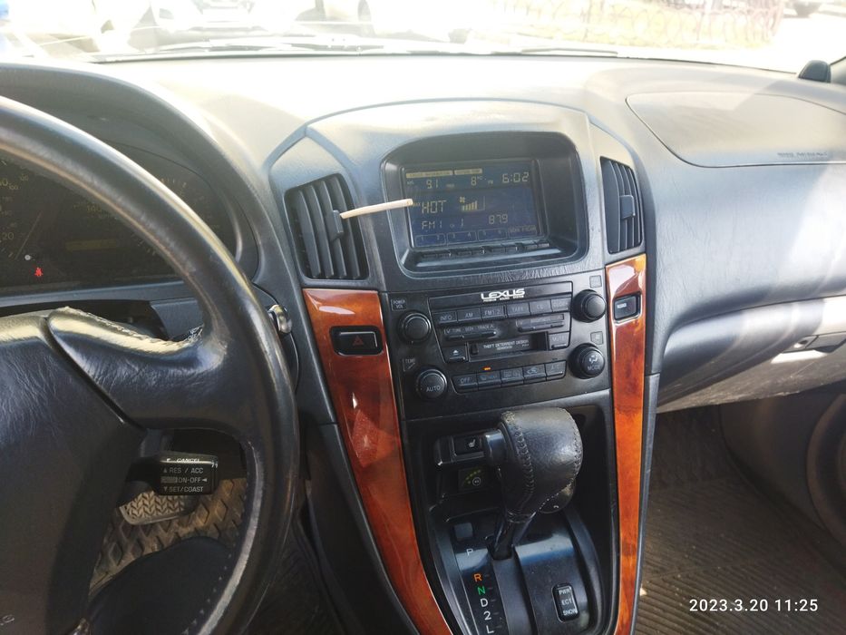 Продам машину Лексус рх 300