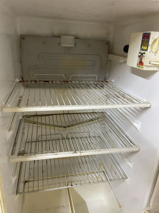 Продавам хладилник FRINKO