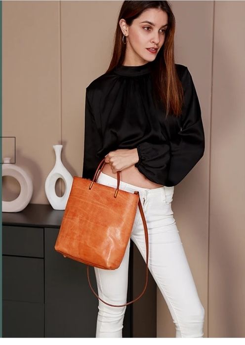 Geanta nouă de piele naturala