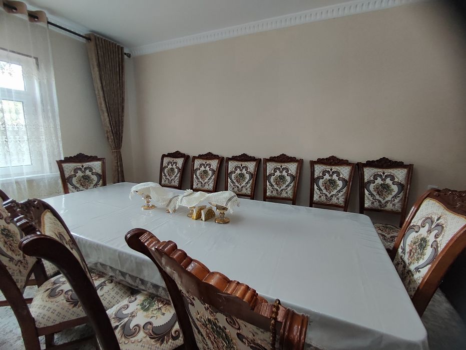 Stol stul sotiladi, Продается 12 стульев и стол комплект в отличном со